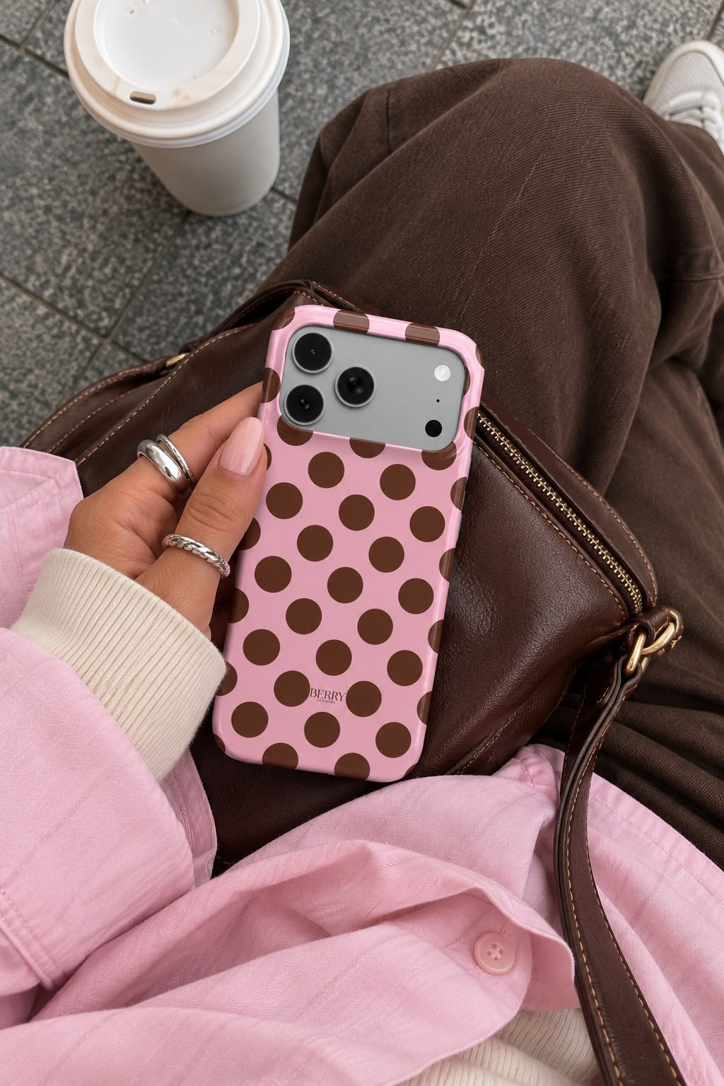 iPhone-deksel med kirsebærmotiv farge: rosa – Cherry Cocoa